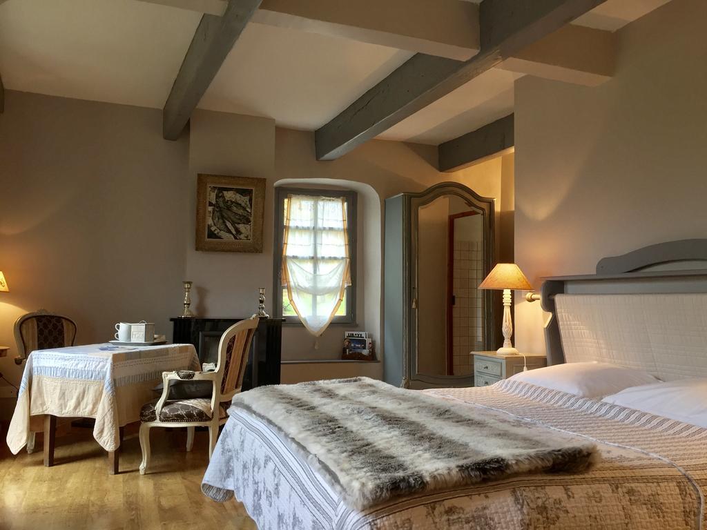 Bed and Breakfast Les Means Meolans-Revel Екстер'єр фото