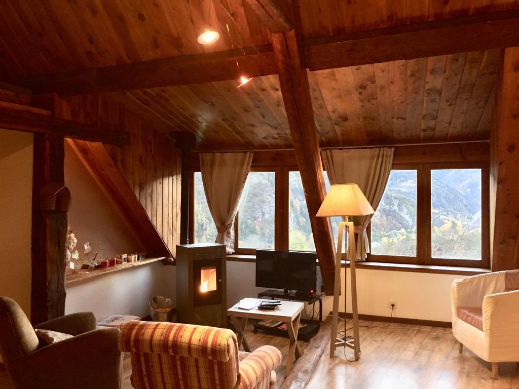 Bed and Breakfast Les Means Meolans-Revel Екстер'єр фото