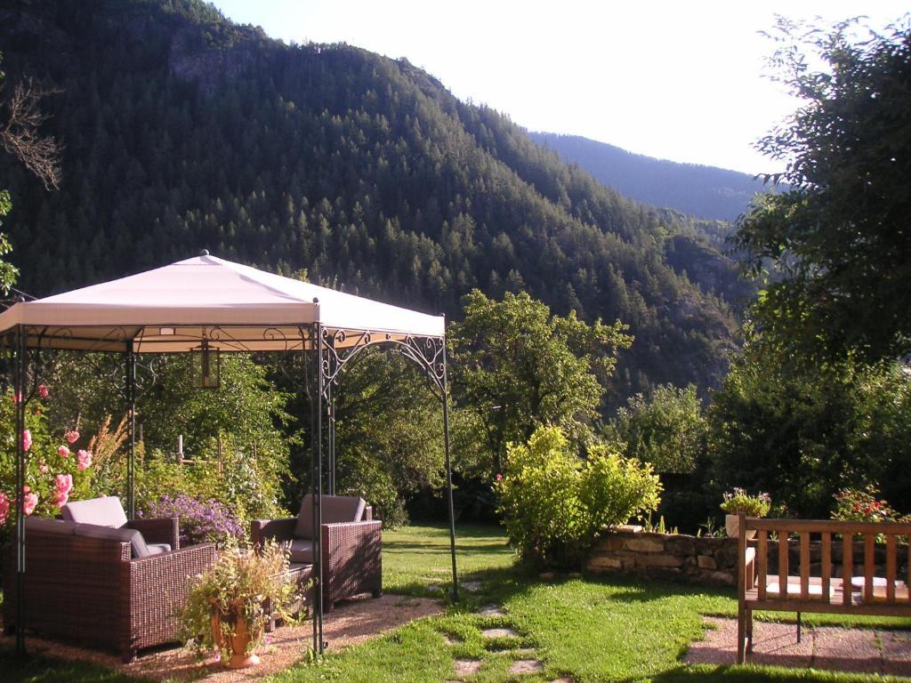 Bed and Breakfast Les Means Meolans-Revel Екстер'єр фото