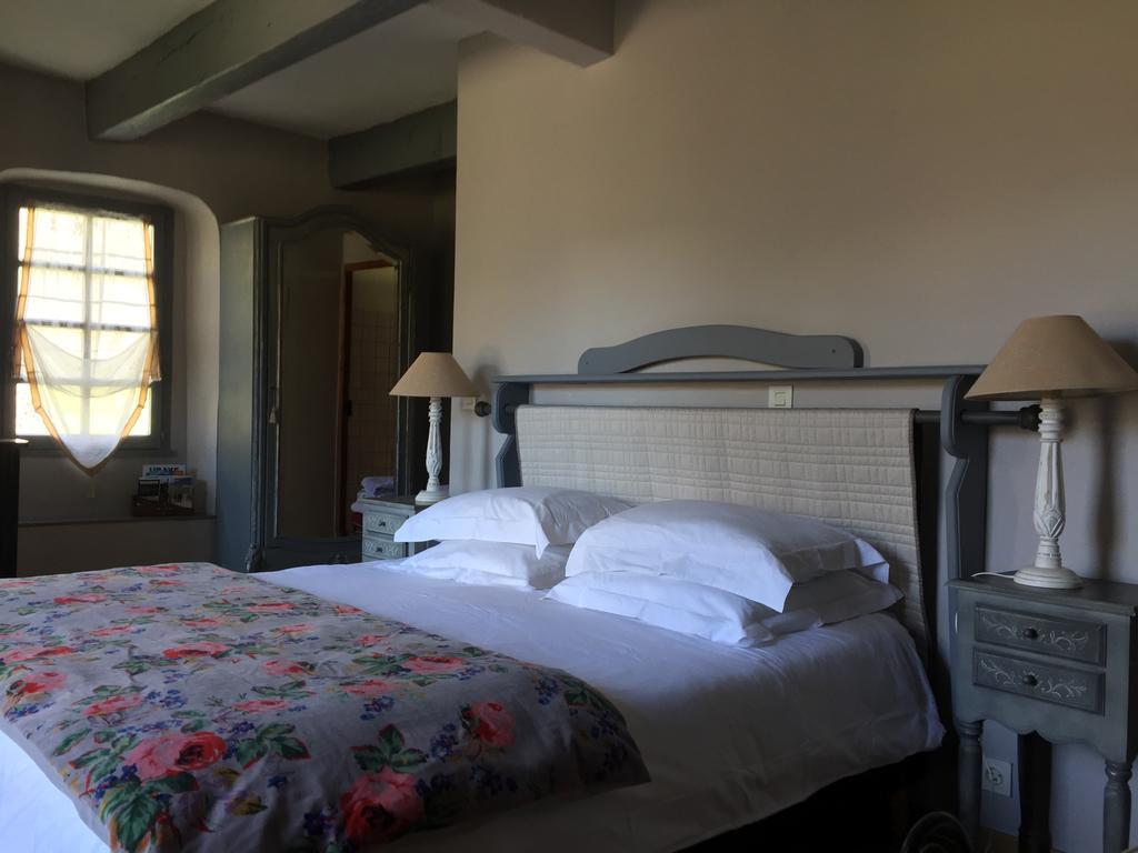 Bed and Breakfast Les Means Meolans-Revel Екстер'єр фото